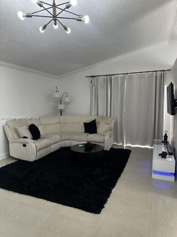 14952 SW 75th Ter, Miami, FL 33193