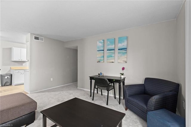 2250 Sunderland Road 29B, Winston-salem, NC 27103