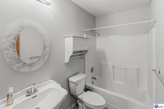 122 Pineland Lane, Brandenburg, KY 40108