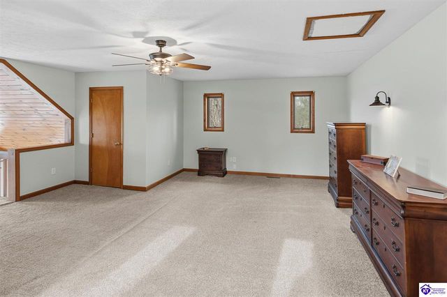 122 Pineland Lane, Brandenburg, KY 40108