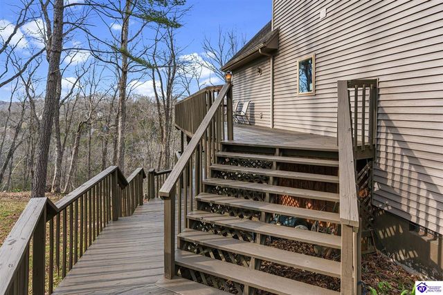 122 Pineland Lane, Brandenburg, KY 40108