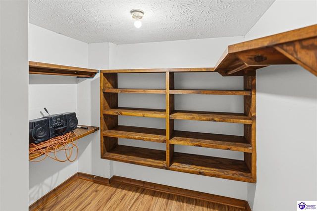 122 Pineland Lane, Brandenburg, KY 40108