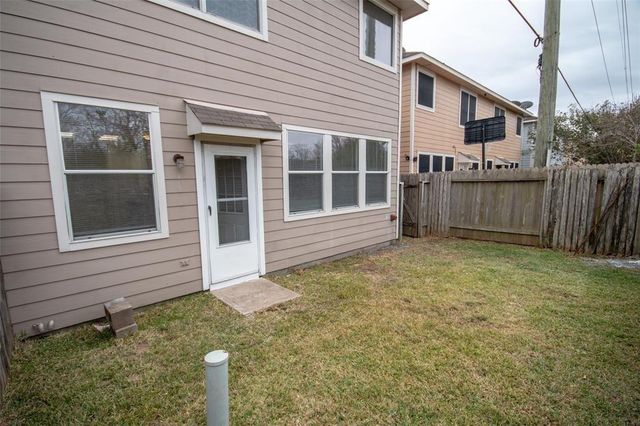 6043 Pennworth Lane, Houston, TX 77084