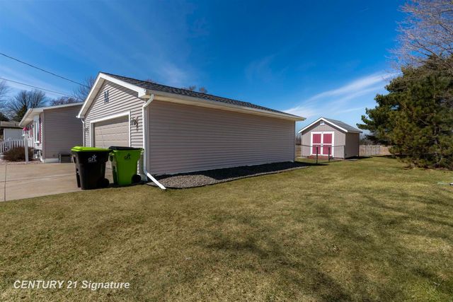 1600 Hotchkiss Road, Williams Twp, MI 48623