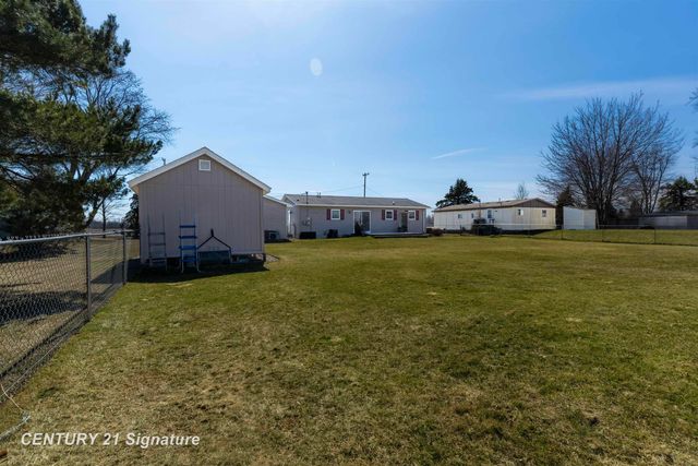 1600 Hotchkiss Road, Williams Twp, MI 48623