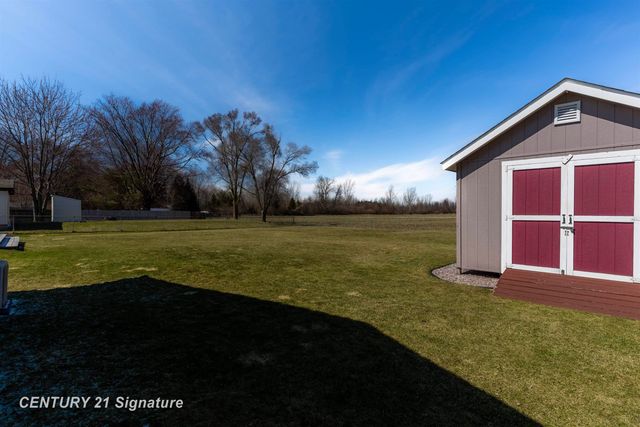 1600 Hotchkiss Road, Williams Twp, MI 48623