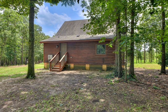 196 Brodie Hall Road, Wagener, SC 29164
