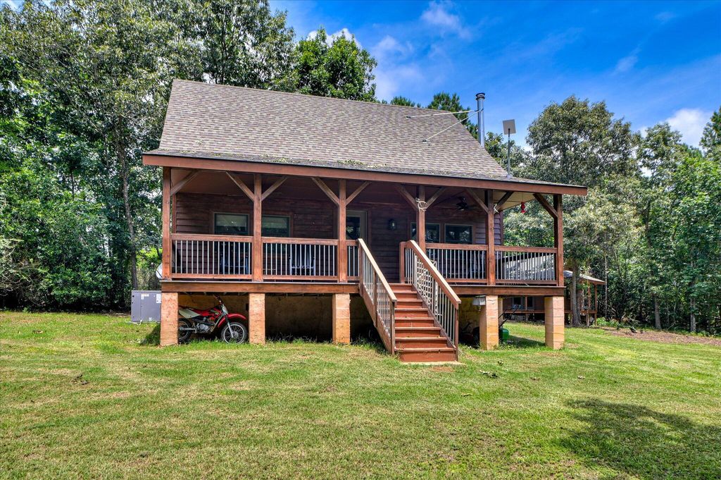 196 Brodie Hall Road, Wagener, SC 29164