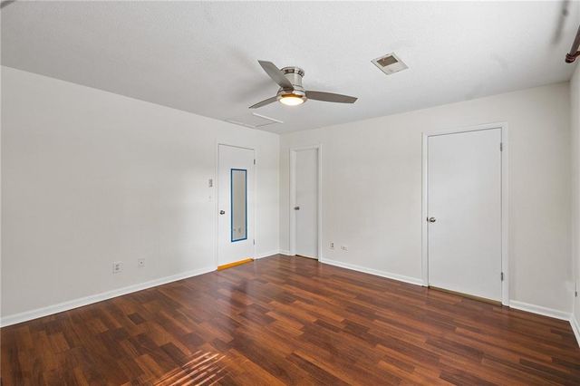 6900 Roswell Road B5, Sandy Springs, GA 30328