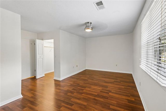 6900 Roswell Road B5, Sandy Springs, GA 30328