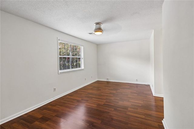 6900 Roswell Road B5, Sandy Springs, GA 30328