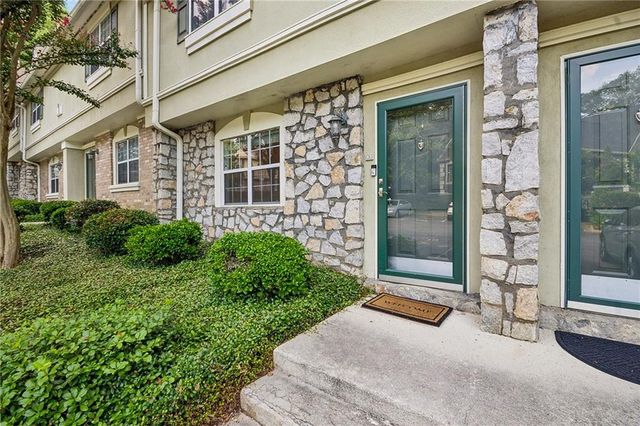 6900 Roswell Road B5, Sandy Springs, GA 30328