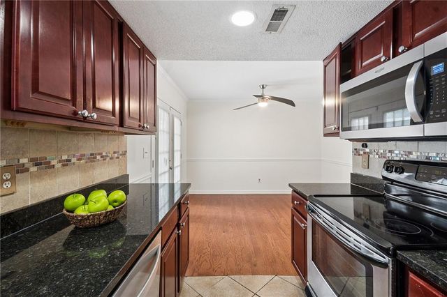 6900 Roswell Road B5, Sandy Springs, GA 30328