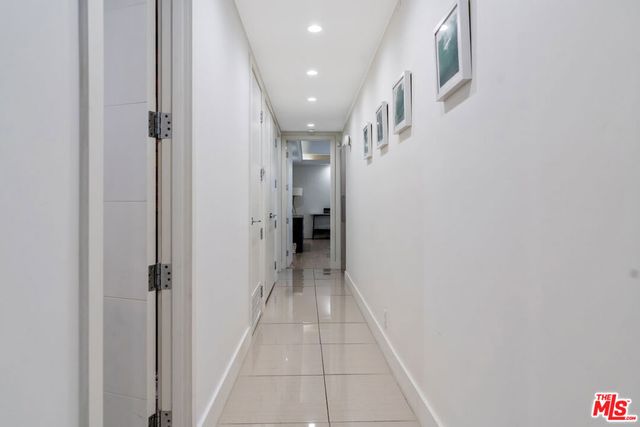 325 N Oakhurst Drive 203, Beverly Hills, CA 90210