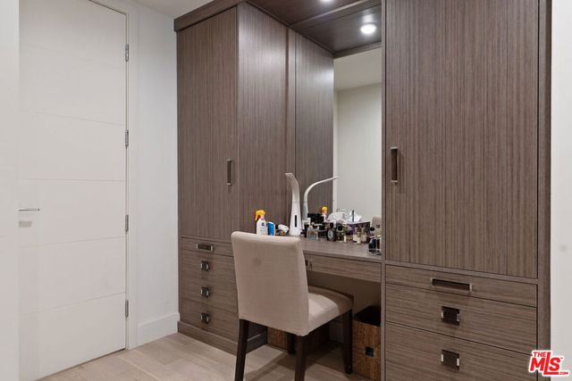 325 N Oakhurst Drive 203, Beverly Hills, CA 90210