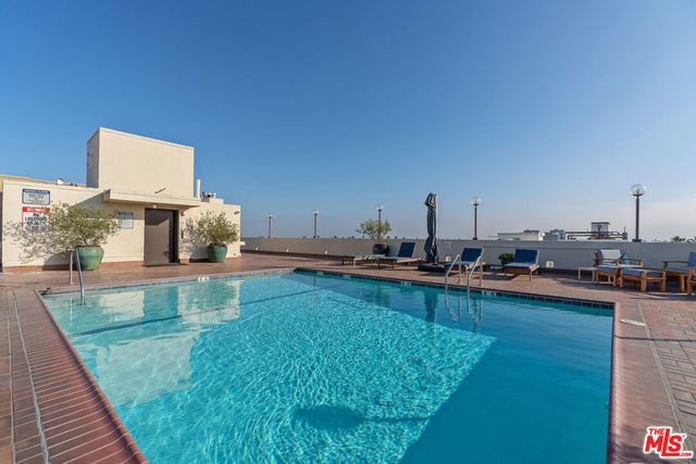 325 N Oakhurst Drive 203, Beverly Hills, CA 90210