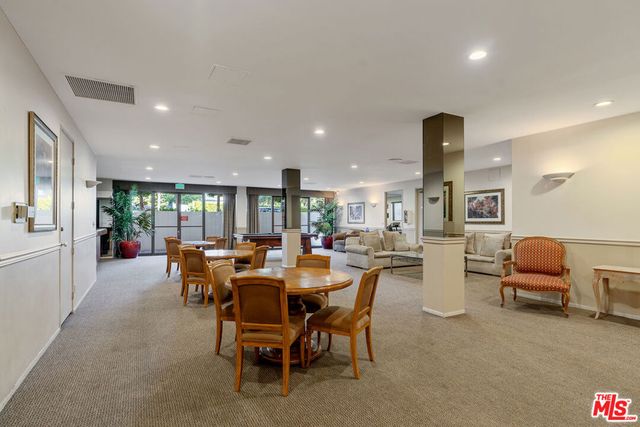 325 N Oakhurst Drive 203, Beverly Hills, CA 90210