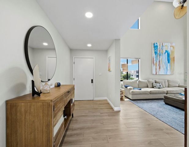 1906 HARBOURSIDE DRIVE 304, Longboat Key, FL 34228