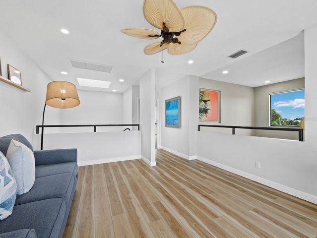 1906 HARBOURSIDE DRIVE 304, Longboat Key, FL 34228