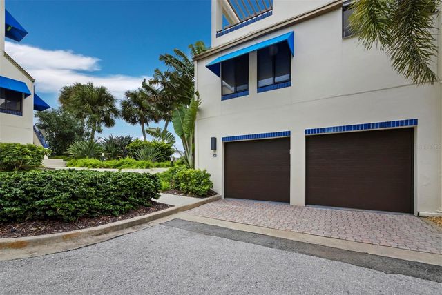 1906 HARBOURSIDE DRIVE 304, Longboat Key, FL 34228