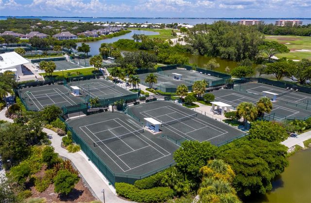 1906 HARBOURSIDE DRIVE 304, Longboat Key, FL 34228