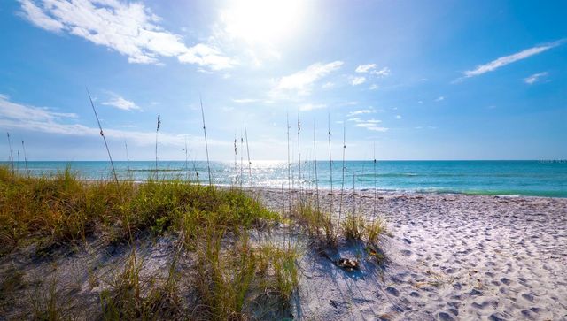 1906 HARBOURSIDE DRIVE 304, Longboat Key, FL 34228