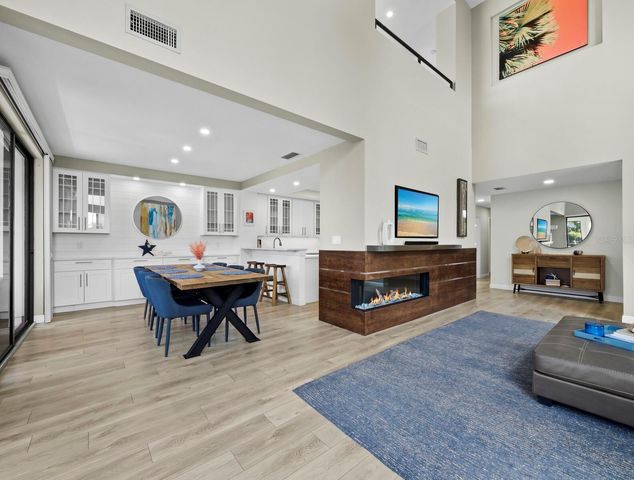 1906 HARBOURSIDE DRIVE 304, Longboat Key, FL 34228