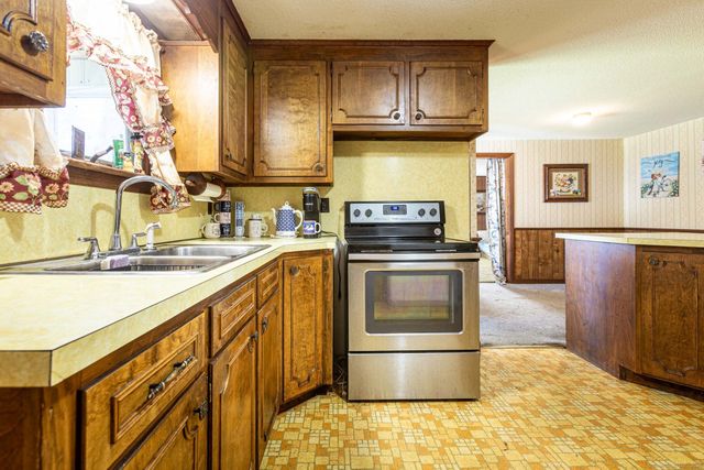 42 Wheeler Drive, Enfield, CT 06082