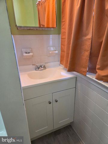 231 E SYDNEY ST, Philadelphia, PA 19119
