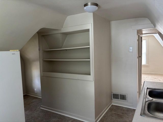 812 S Lake Park Avenue, Hobart, IN 46342