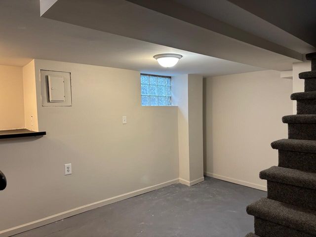 812 S Lake Park Avenue, Hobart, IN 46342