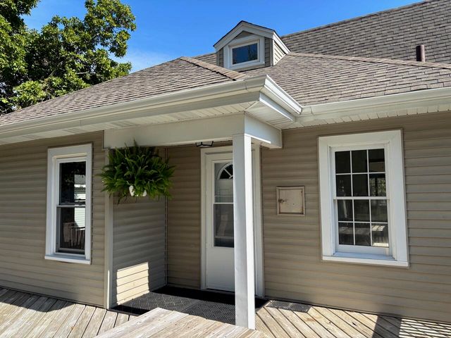 812 S Lake Park Avenue, Hobart, IN 46342