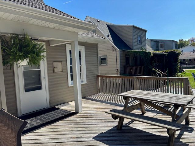 812 S Lake Park Avenue, Hobart, IN 46342