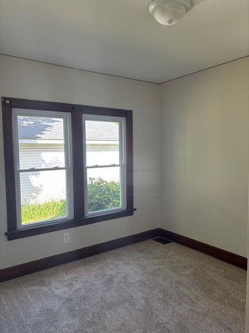 812 S Lake Park Avenue, Hobart, IN 46342