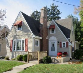 812 S Lake Park Avenue, Hobart, IN 46342