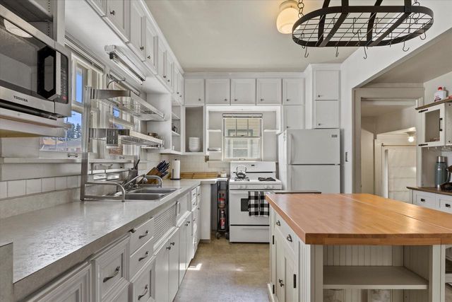 2707 N Main STREET, Racine, WI 53402