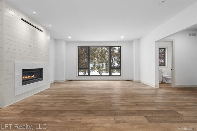 525 Walnut Street, Brighton, MI 48116