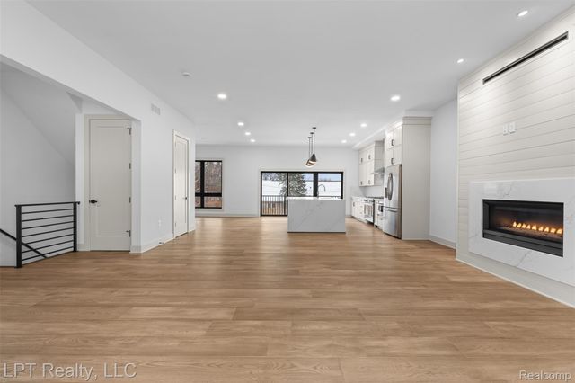 525 Walnut Street, Brighton, MI 48116