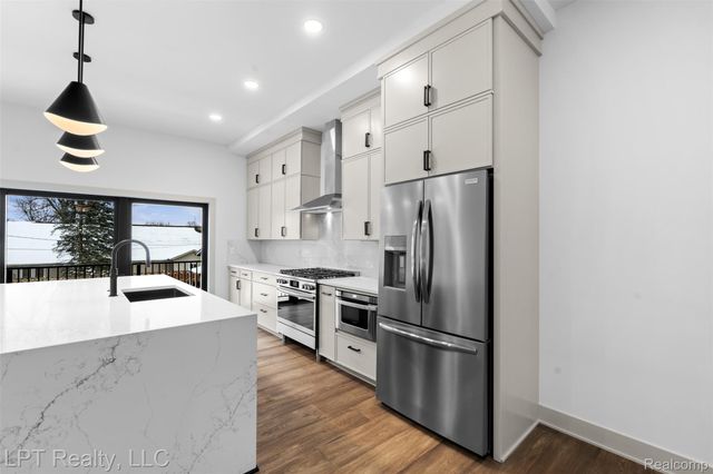 525 Walnut Street, Brighton, MI 48116