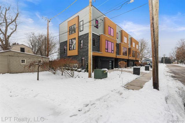 525 Walnut Street, Brighton, MI 48116