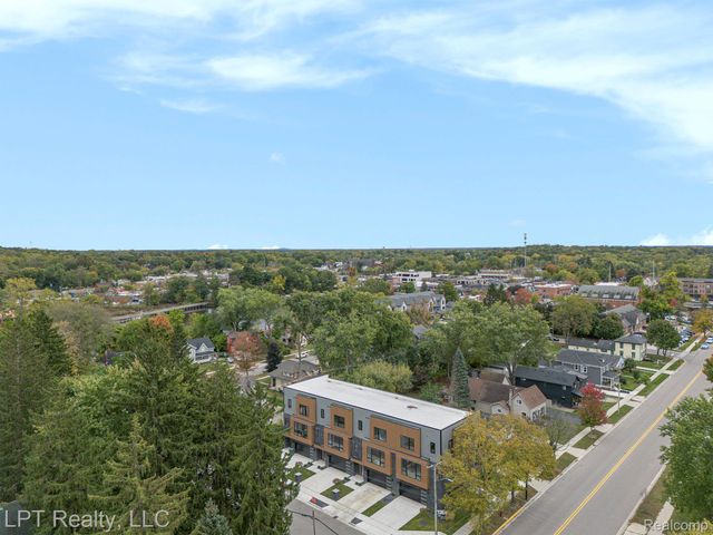 525 Walnut Street, Brighton, MI 48116