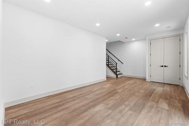 525 Walnut Street, Brighton, MI 48116