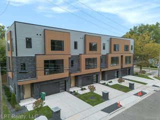 525 Walnut Street, Brighton, MI 48116