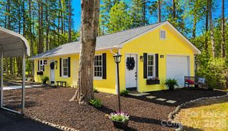 2736 Miranda Road, Charlotte, NC 28216