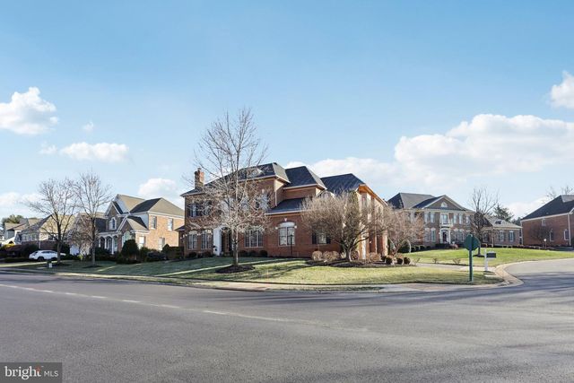 8301 HANCOCK CT, Gainesville, VA 20155