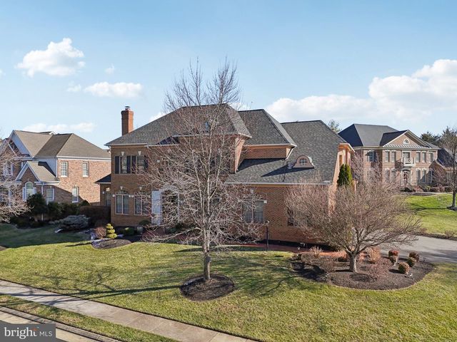 8301 HANCOCK CT, Gainesville, VA 20155