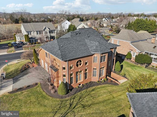 8301 HANCOCK CT, Gainesville, VA 20155