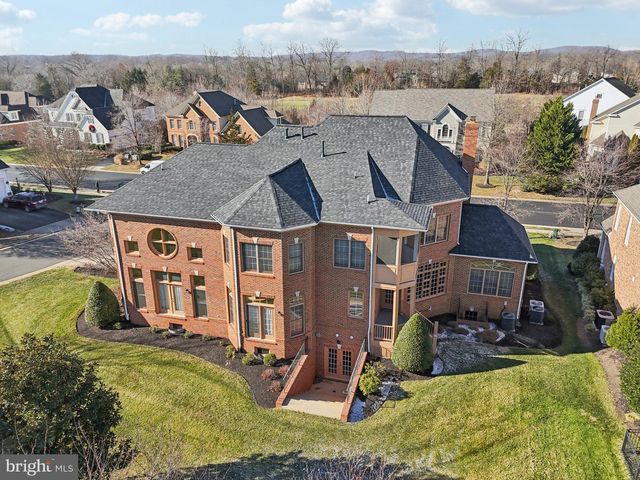 8301 HANCOCK CT, Gainesville, VA 20155