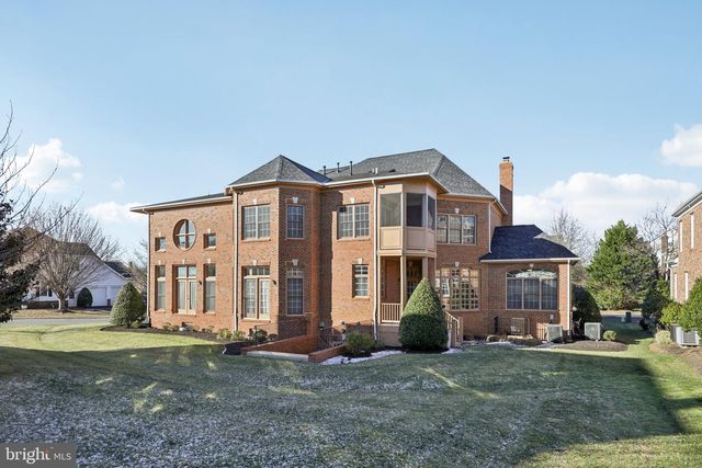 8301 HANCOCK CT, Gainesville, VA 20155