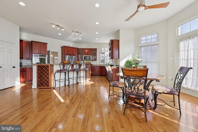 8301 HANCOCK CT, Gainesville, VA 20155